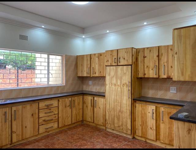 3 BEDROOM PROPERTY TO RENT IN CHROOM PARK